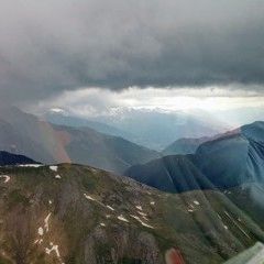 Flugwegposition um 12:03:42: Aufgenommen in der Nähe von Gemeinde Lesachtal, Österreich in 2423 Meter